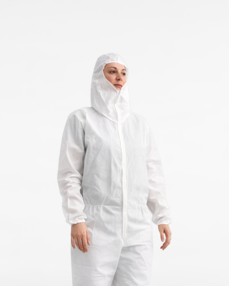 Tuta con cappuccio in TNT